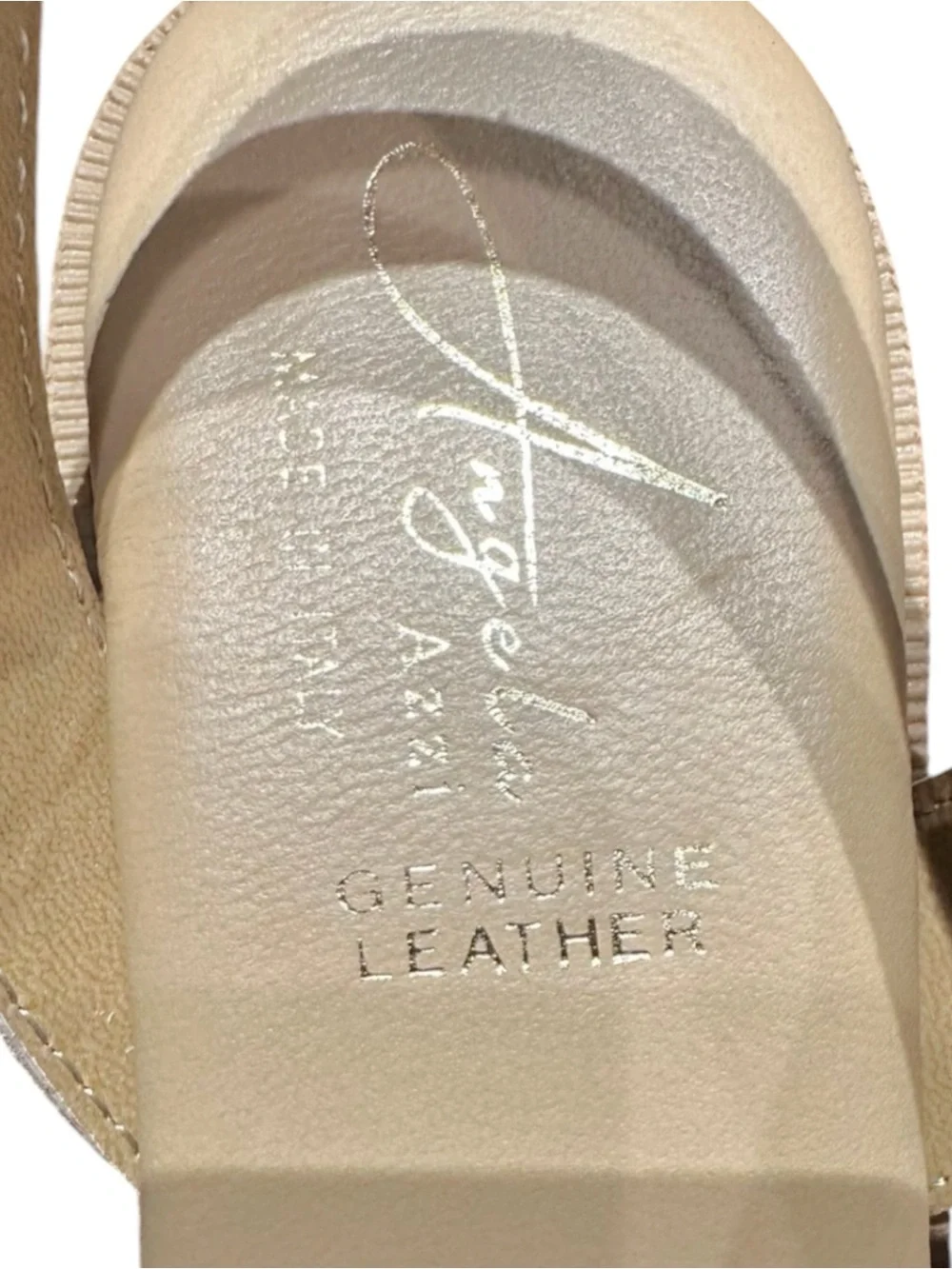 Angela Azzi soft beige